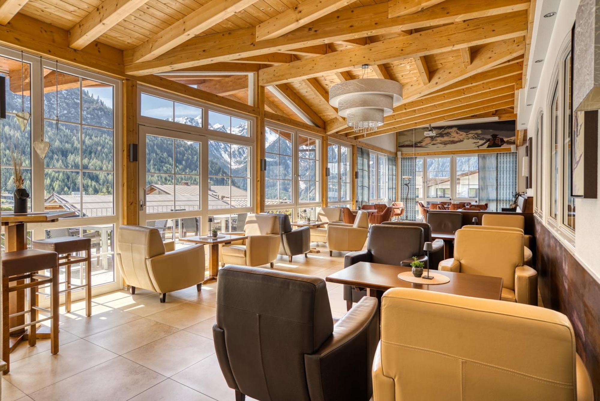 Hotel Alpen-Royal Jerzens Eksteriør billede