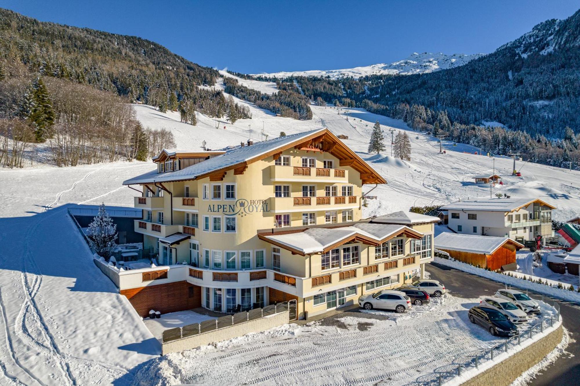 Hotel Alpen-Royal Jerzens Eksteriør billede